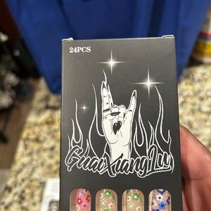 4pc Press On Nails Set